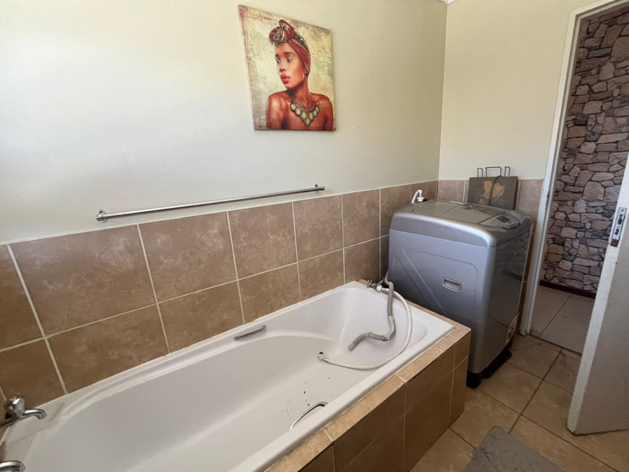 3 Bedroom Property for Sale in Pinehaven Free State